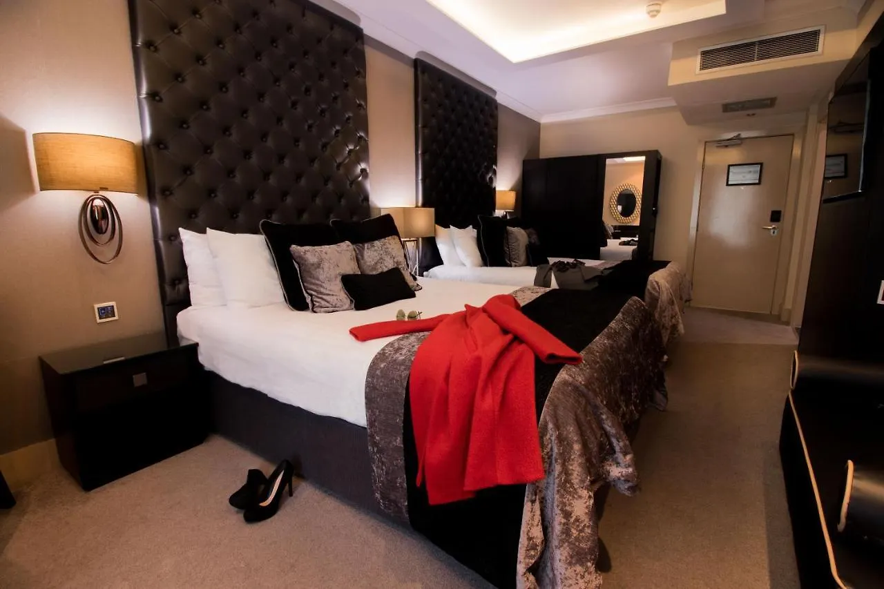 The Continental Hotel, Heathrow Hounslow 4*,  United Kingdom