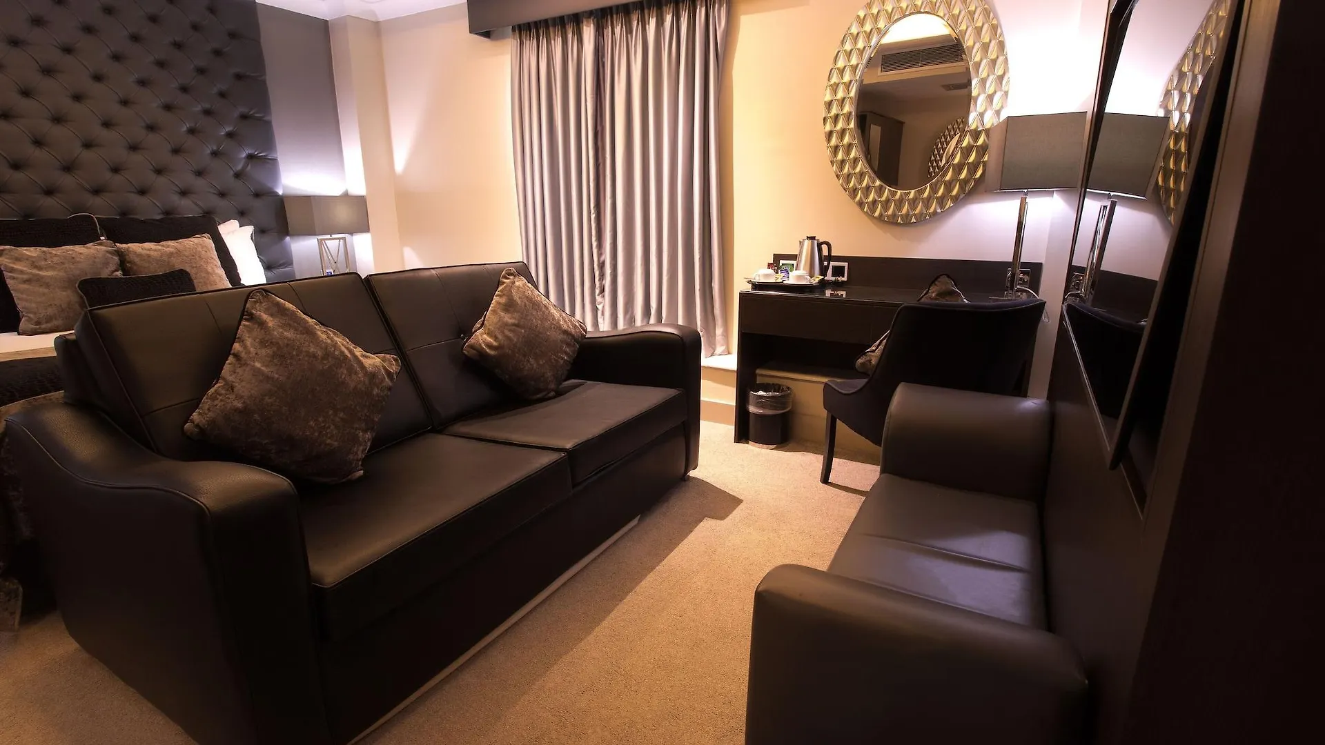 The Continental Hotel, Heathrow Hounslow Hotel