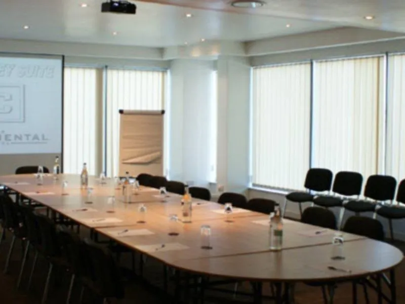 The Continental Hotel, Heathrow Hounslow 4*,