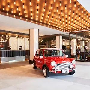 Radisson Red London Heathrow Hotell